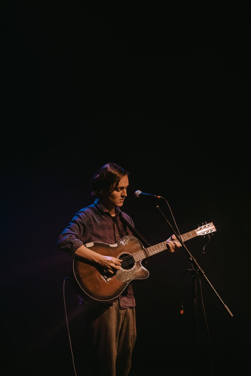 emiliecotterill's tweet photo. Absolute pleasure meeting @JoshuaBurnside and watching his performance at @kenilwortharts last night… Another beautiful evening of live music in Kenilworth! 😊 #KAF19 #musicphotography https://t.co/Va5kfyupnl
