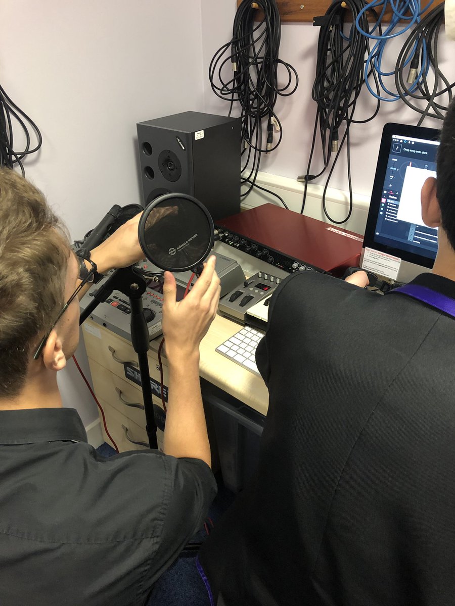 WHS_Creative's tweet photo. We are very lucky today to have James in form @StirCityRadio to help us set up purple radio our higher music tech class are learning about radio software #purpleradio #watchthisspace https://t.co/xHHQ0VWY5d