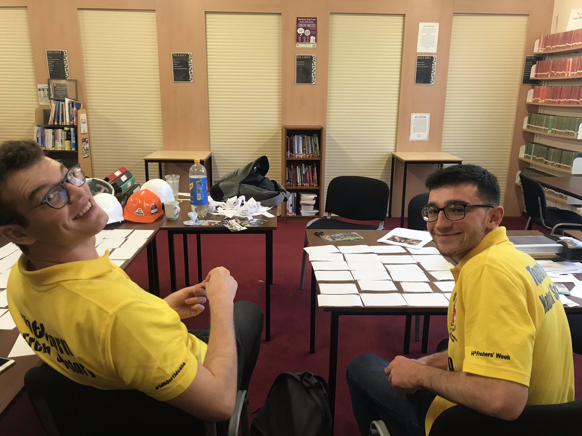 vmfreshers2019's tweet photo. #day3 of preparations! 🐥🐥 https://t.co/hSEymUWDrs