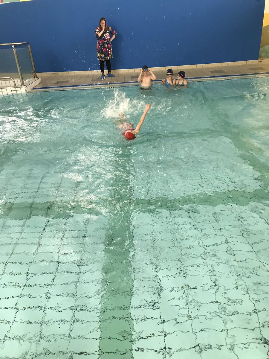 STAClassPinch's tweet image. Year 4 had an awesome swimming lesson today! It went swimmingly! 😄🏊‍♀️ 🏊‍♂️ #TeamStAnnes