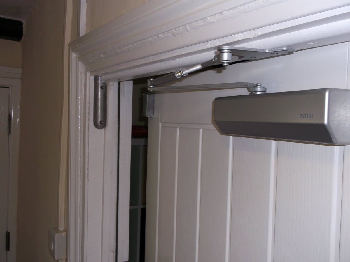 When fire doors don't close, they don't protect. Make sure self closing devices work. Fire doors save lives.
<a href="/FDSafetyWeek/">Fire Door Safety Week</a> <a href="/shropsfire/">Shropshire Fire and Rescue Service</a> #firesafety #FireDoorSafetyWeek <a href="/SFRS_Protection/">Fire Protection</a> <a href="/NFCC_FireChiefs/">National Fire Chiefs Council</a>