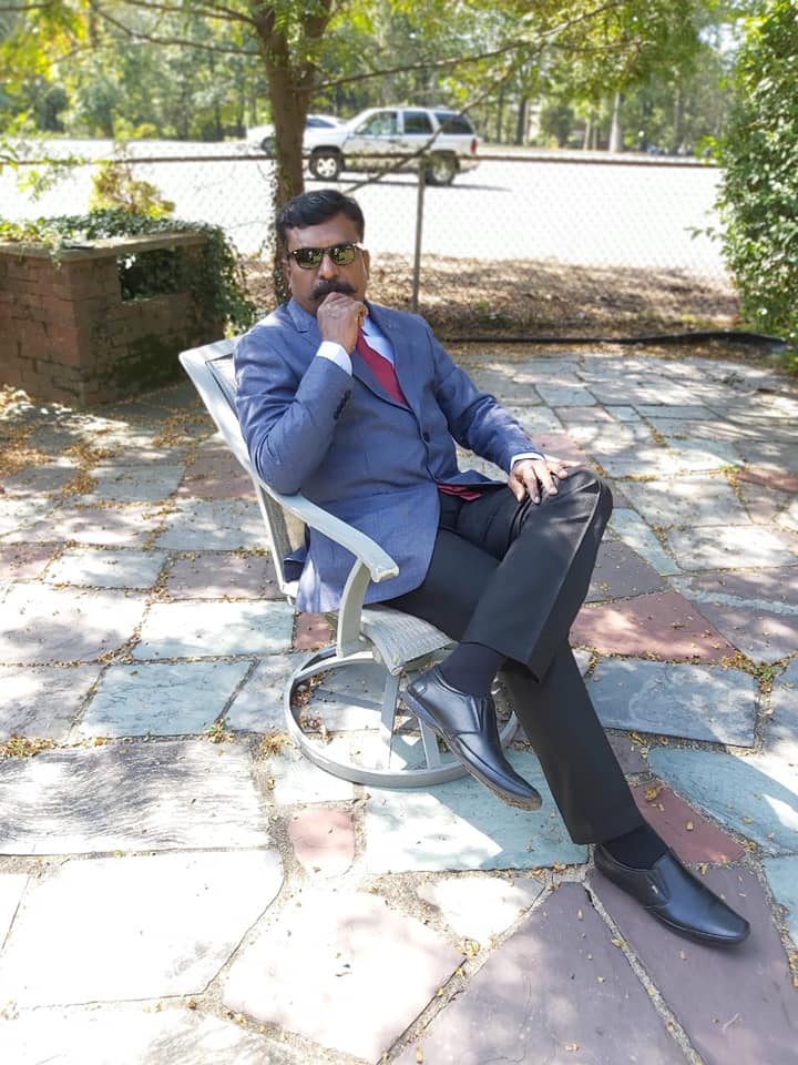 naatupurathan's tweet photo. ��டேய் மாங்கொட்டைஸ், 

ஒரு கோட்டு சூட்டு போட்டதே உங்க நவ துவாரங்களையும் எரிய வைக்குதுனா,

த்தா,

இனிமே கோட்டு, சூட்டு போடுவேன்டா...

கோட்டு, சூட்டு போட்டுக்கினு கால்மேல கால் போட்டு கெத்தா, ஸ்டைலா ஒக்காருவேன்டா...

- தோழர் திருமா!

👇👇👇 https://t.co/AZtMLu2Qcf