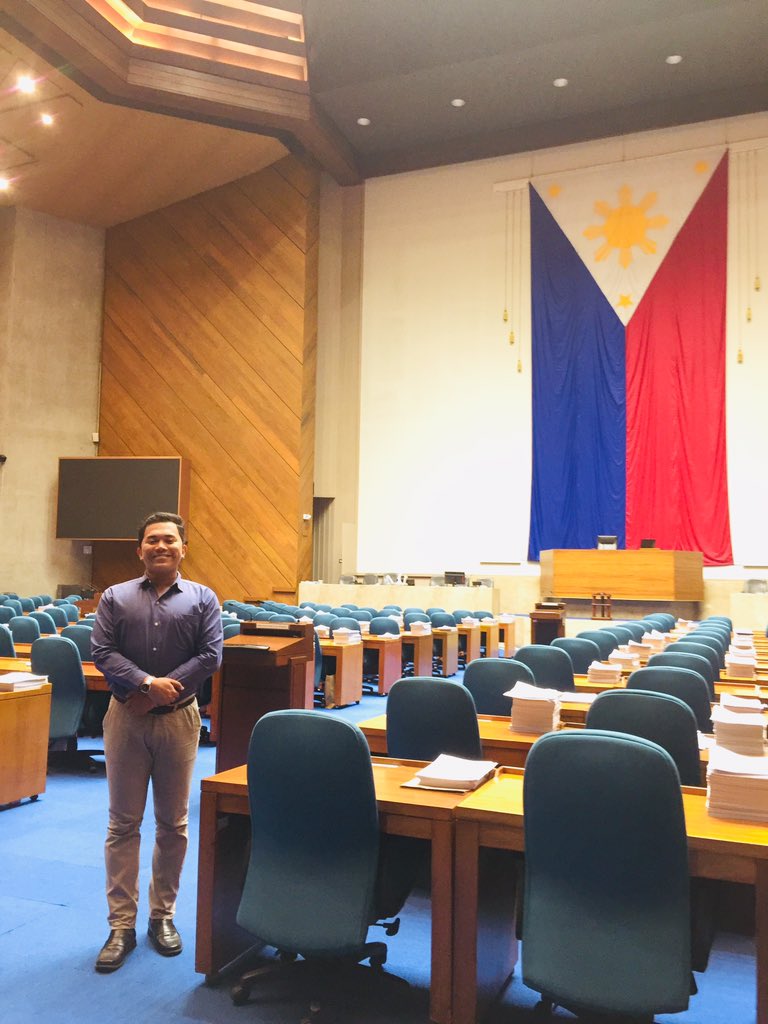 jcsollorano's tweet photo. Visited the House of Representatives earlier this morning as an academic requirement for our Philippine Legislative System class. Thank you po Prof. Atty. Rowena Soriano for the opportunity. ❤️🇵🇭 #PS152 #HoRVisit #UPMPolSci https://t.co/HRzW433jZQ
