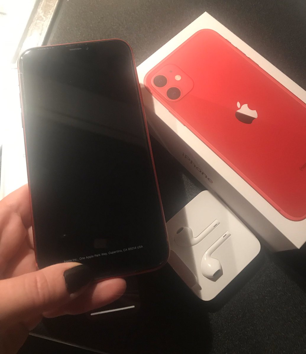 xLuxFerrex's tweet photo. Love my new Iphone❤️ #iphone11 #WednesdayMotivation #redisthecoloroflove https://t.co/Q2XJ2gbC1Q
