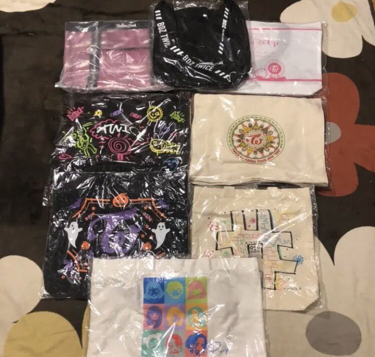 twiceグッズプレゼント企画💪 tweet media