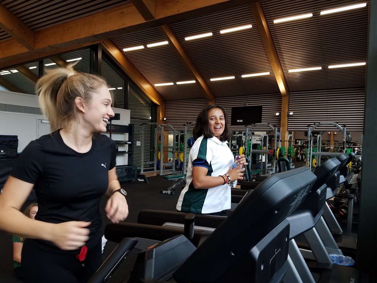 SJPEDept's tweet photo. @SJPEDept A-level Sports Science carrying out a heart rate monitoring practical today! #TeamPE #ThisIsSportsScience #HealthyHeartsHealthyMinds https://t.co/TZgNKXR2H4
