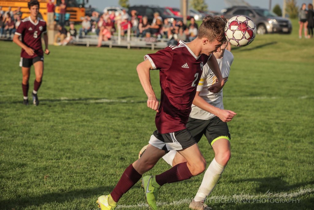 Art037's tweet photo. Omro scores early and often taking an easy win last night at home. #omropride #omroboyssoccer #canon1dxmarkii #highschoolsportsphotography @futureomro @FansFoxes https://t.co/LCLk5YOjDH