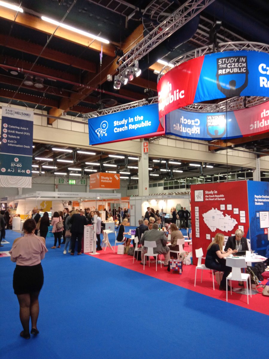 testwe_eu's tweet photo. Clément, el famoso CEO de TestWe, se balade à Helsinki🇫🇮🇫🇮 pour la conférence #EAIE2019 avec @AACSB. Attention, LE speech 🎙️ is coming à 14h, aux côtés de @MarineCndt et @AlainGoudey. En attendant, quelques pics de l'event 😉🚀
@TheEAIE #HigherEd #Edtechfr https://t.co/kdtyyzOc8y