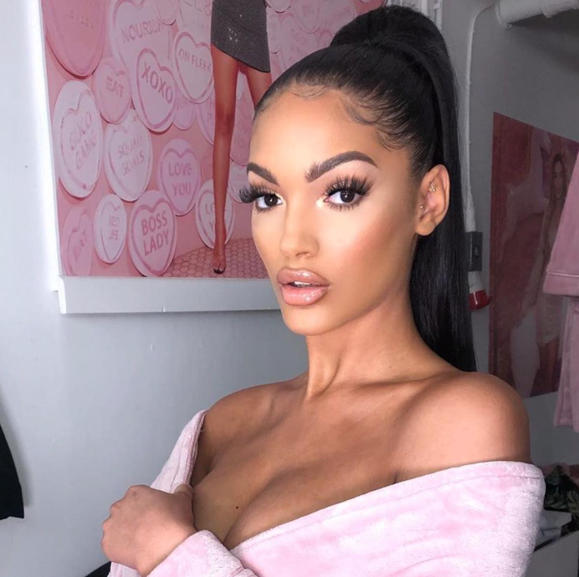 glamifybeauty's tweet photo. On #wednesdays we wear pink π Introducing you to @carinagriff painted by our babe @jackvickersglam with GB6 π
π½
shop all styles + get any 3 for Β£15 β‘οΈ
https://t.co/vl2hT7VdEM
#glamifyit #glamify #glamifybeauty #makeup #instamakeup #beauty #lashes #eyelashes #lashgamestrong https://t.co/BpuwIen1r6