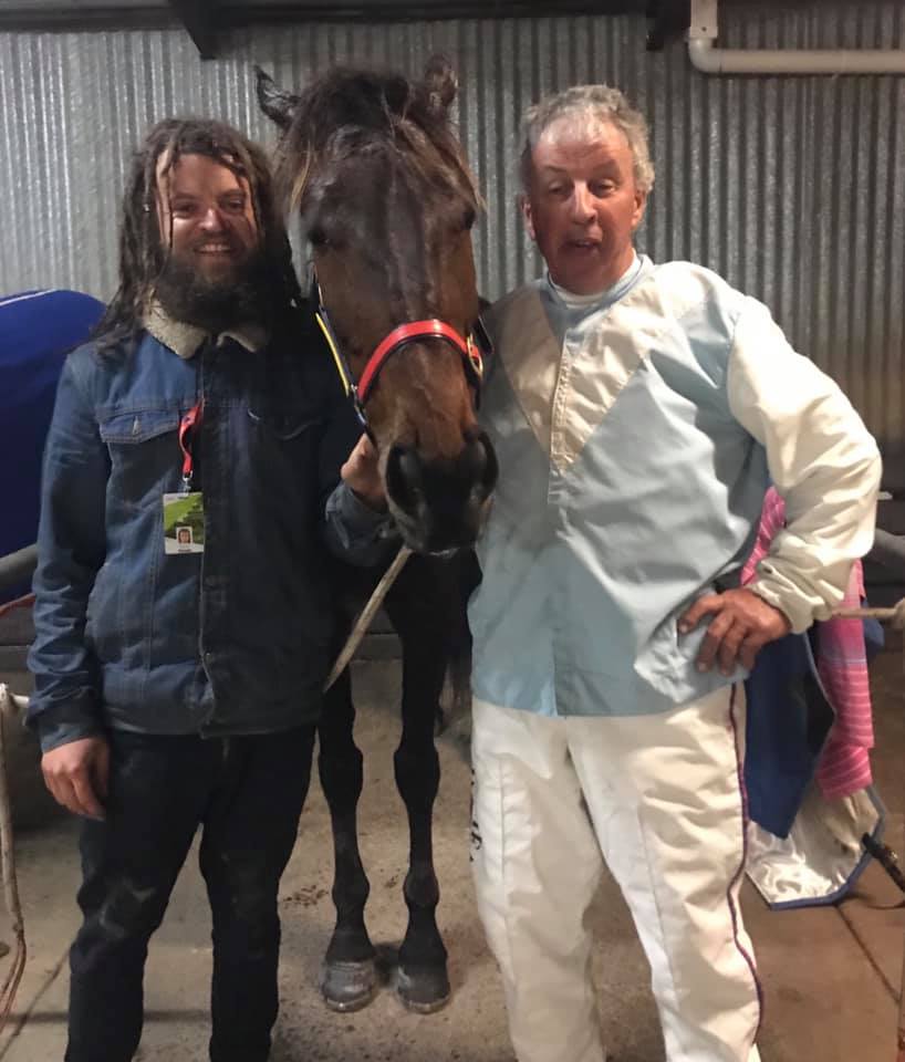 The Devcon Properties Maiden Trot over 2100 metres was won by MAORI AMOUR (Majestic Son-Maori Daunou). MR 2:06.9 Trainer Paddy Meade, Driver John Meade.#thetrots#geelong