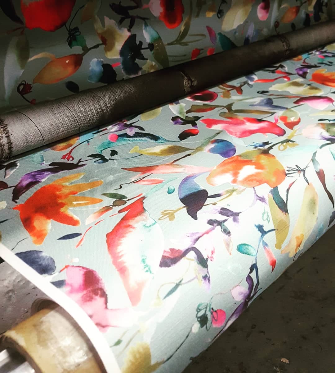 Fresh new #fabric, hot off the press! 🔥
#fabricoflife #voyage #voyagefabric #homedecor #art #print