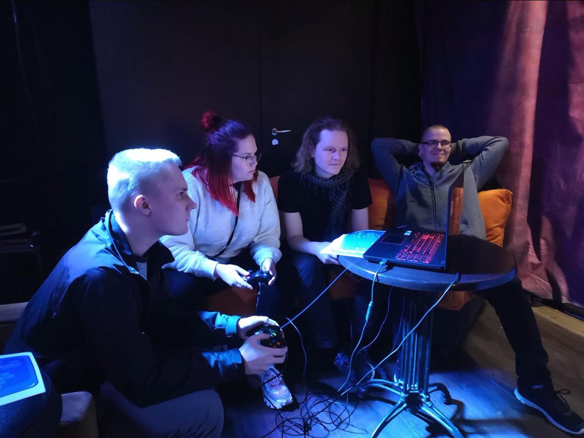 ToyThieves's tweet photo. We got to show off #ToyThieves in IGDA Kajaani last night! People had fun and we got a lot of important feedback, win-win situation 😎

#IGDA #IGDAKajaani #gamedev https://t.co/qTNXDSOCJe