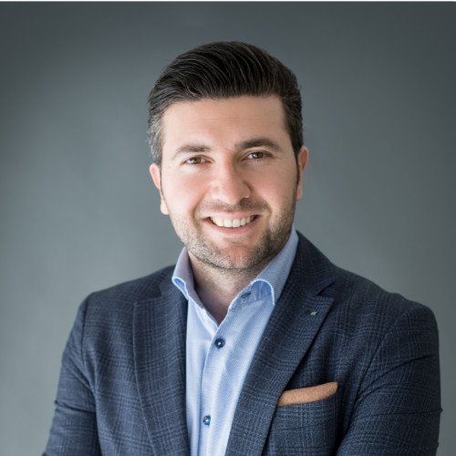 Aanstaande vrijdag is Matei Kaplan (EY) van 9.00 tot 15.00 uur bij START!bySaxion Enschede aanwezig om fiscaal advies te geven voor startende ondernemers! 💰 Inclusief gratis koffie! Tot dan!