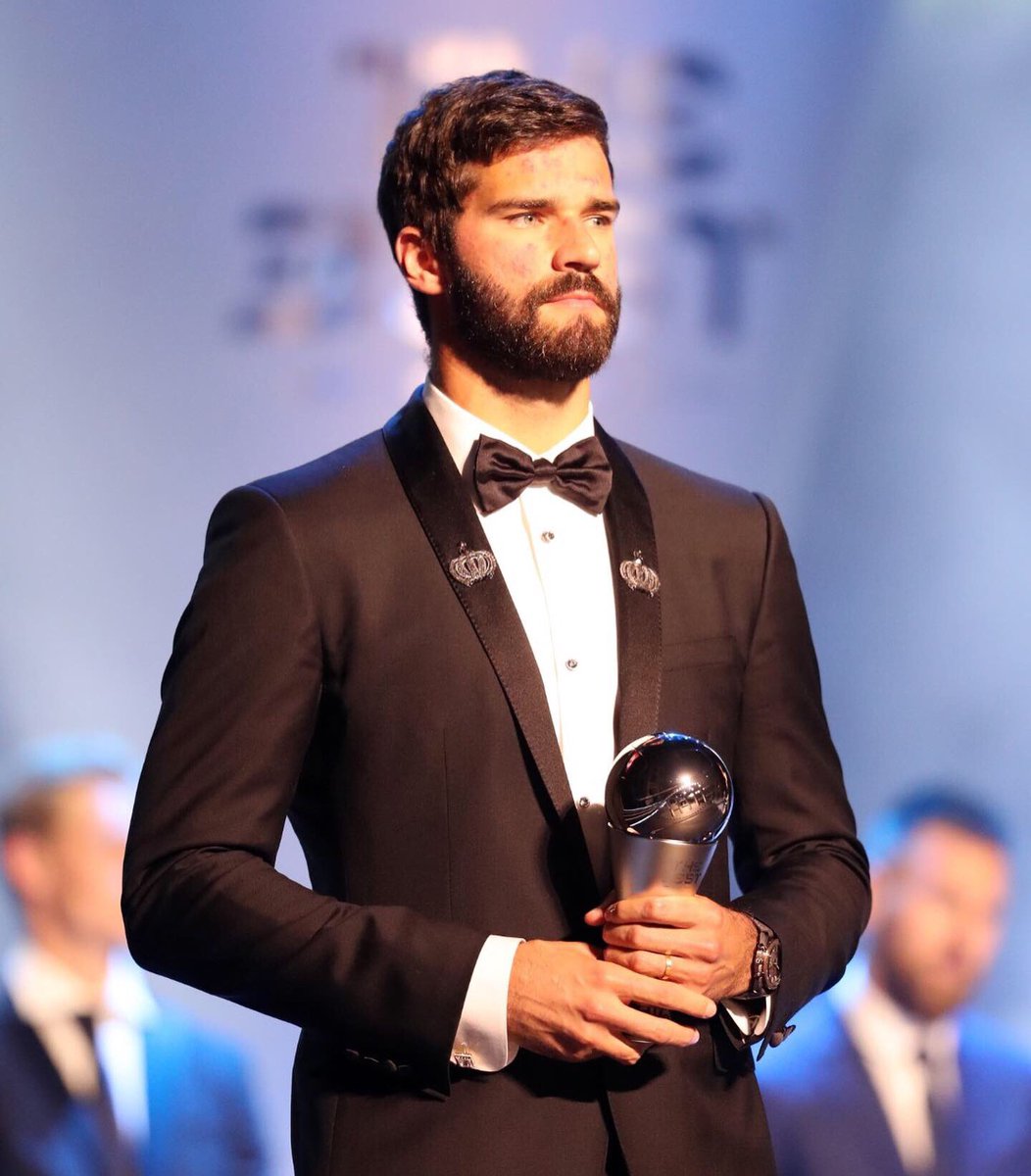 Alissonbecker's tweet photo. 🤩🤵🏻#TheBestFIFAAwards #top11 #AB1 #Godisgood https://t.co/feVVBsvtLi