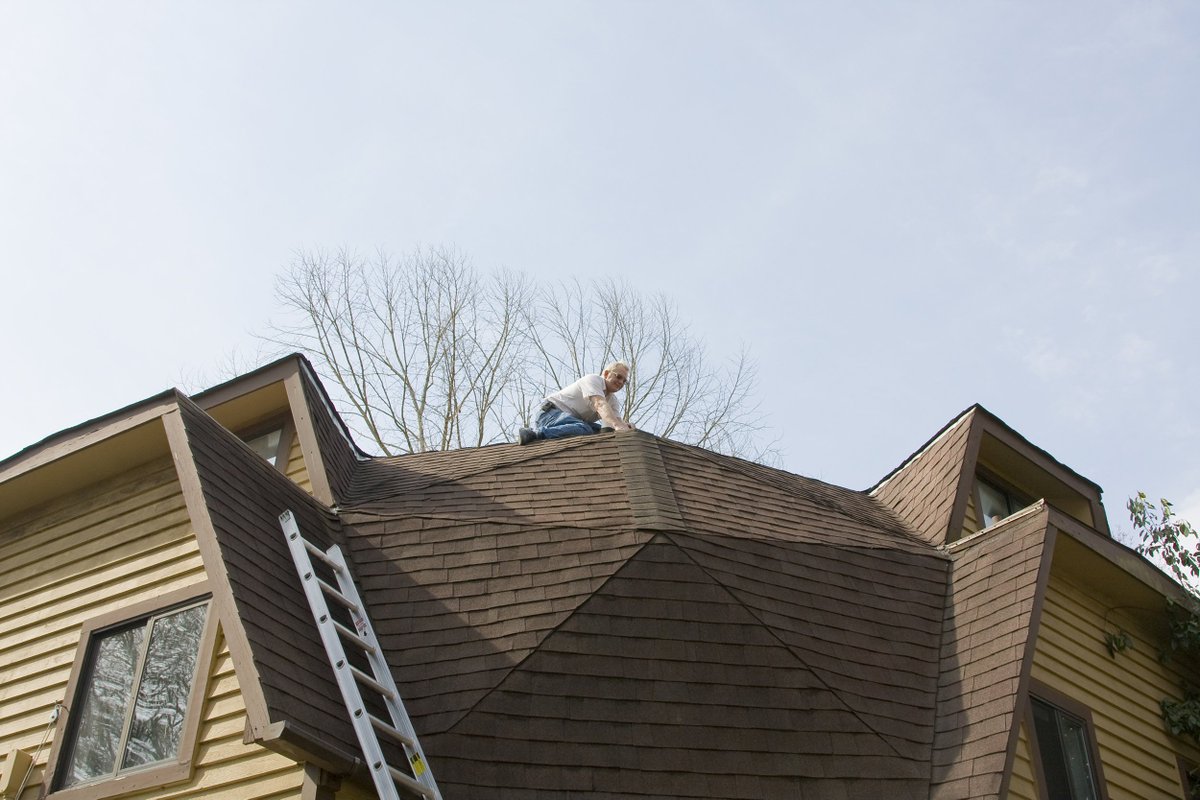 xap360's tweet photo. Homeowners rarely look forward to a roof inspection and filing an insurance claim. Many don’t trust the end results because there are no established verifiable, credible standards for roof inspections coupled with streamlined claims processing. Until now: https://t.co/QGFBlnvJWd https://t.co/dHsNtY8rqx