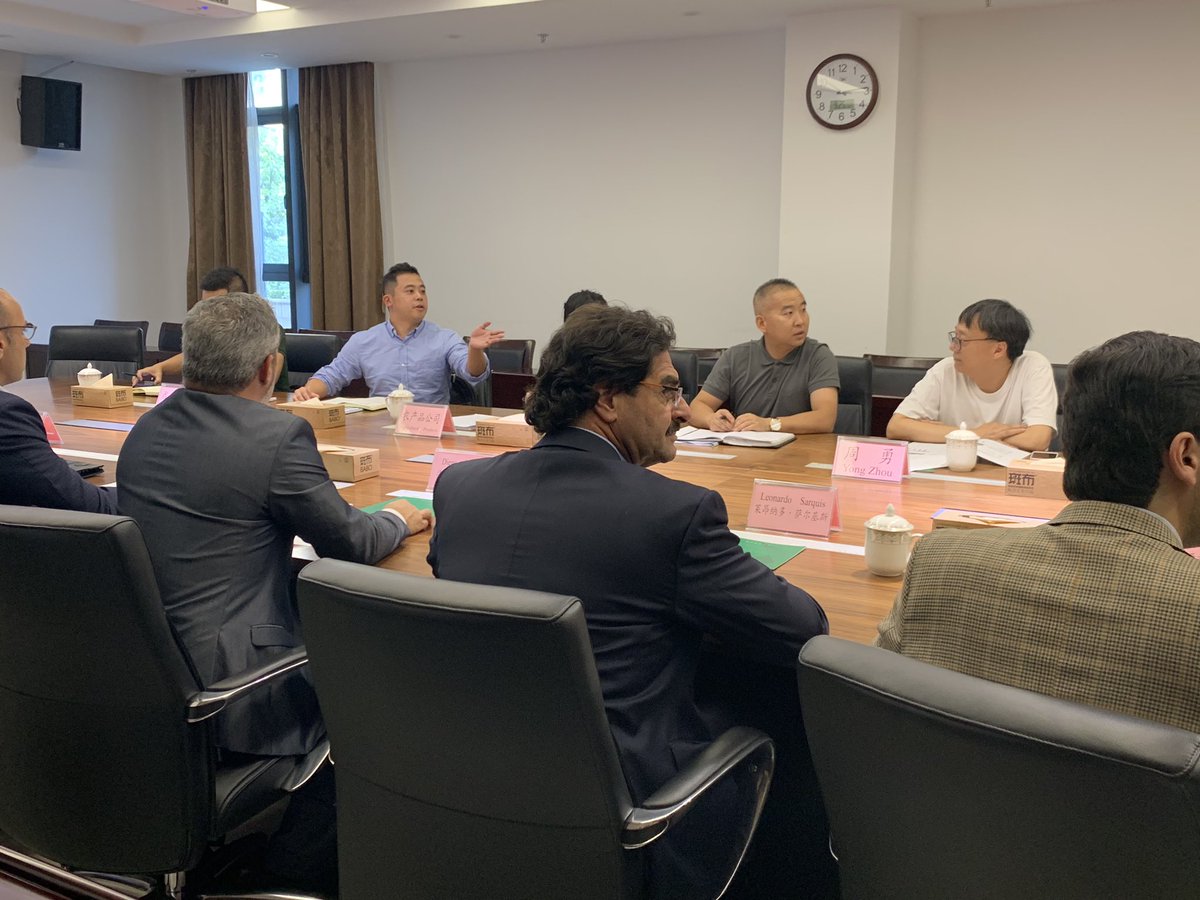 En el marco de la 7ma Feria de Agricultura de Sichuan, <a href="/ljsarquis/">Leo Sarquís</a> y #DiegoCagliolo se reunieron con la empresa Chengdu Yimin Group. 

En el encuentro, se presentaron los servicios que ofrece la agencia #GLOBA para comenzar a trabajar como nexo con las PyMEs bonaerenses.