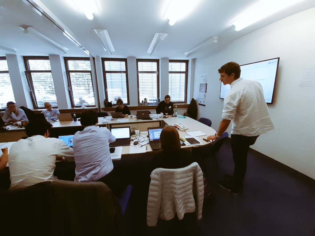 Pickplace_PRJ's tweet photo. π¨ Oscar Ocariz from ULMA Handling (@GrupoULMATaldea) presents #PICKPLACE's developments in the field of #humanrobot affordance aware dynamic package planning. Our project responds to this challenge with a #mosaic strategy. #pickandplace #pickandpackage #Horizon2020 #EUresearch https://t.co/se5HzrnRkW
