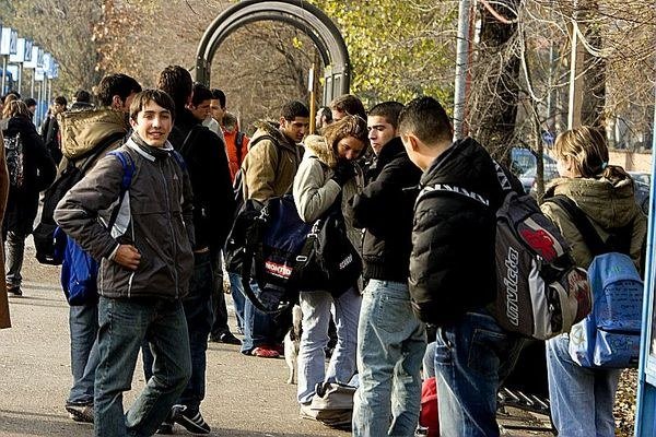 #Giovani. Il punto di vista dei ragazzi: un camper in viaggio attraverso l’Emilia-Romagna per raccontare le esperienze della comunità della #YoungERcard 
bit.ly/2lDRtrh