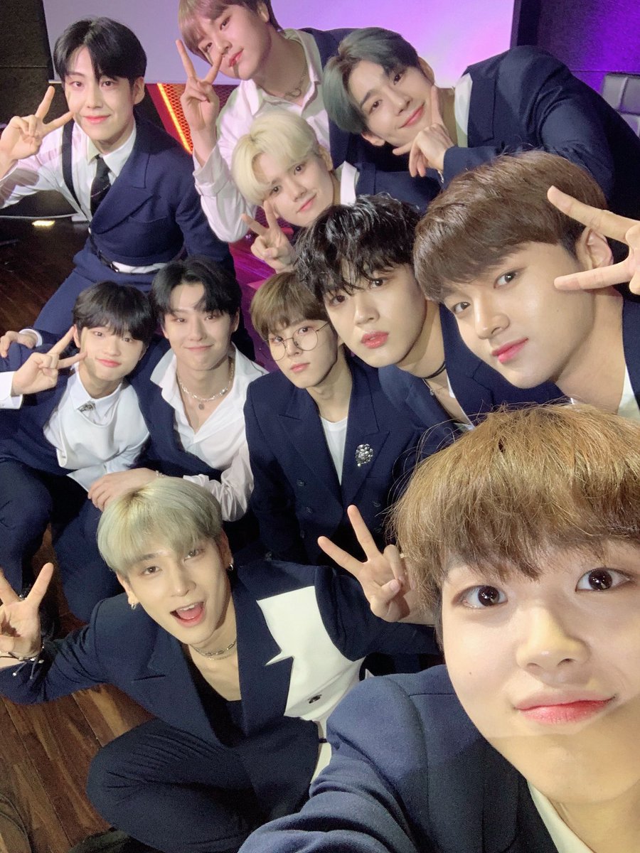 Pakrserim's tweet image. [#X1NOTE]

엑스원만의 매력 가득한 모습을 볼 수 있었던 MEET&amp;amp;GREET! 🤝 또 한 번 원잇과 함께 소중한 시간 보낼 수 있어 즐거웠어요! 꿈같은 나날들이 계속되는 요즘, 언제나 X1의 힘이 되어주셔서 감사합니다❣

#X1 #엑스원