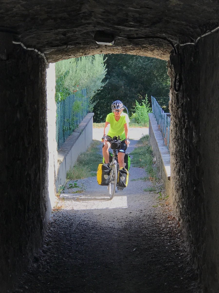 tf5design's tweet photo. #cyclefrance along the Rhone #Eurovelo 17 highly recommended. #bikearoundtheworld #ViaRhona https://t.co/tH1jLpywgR