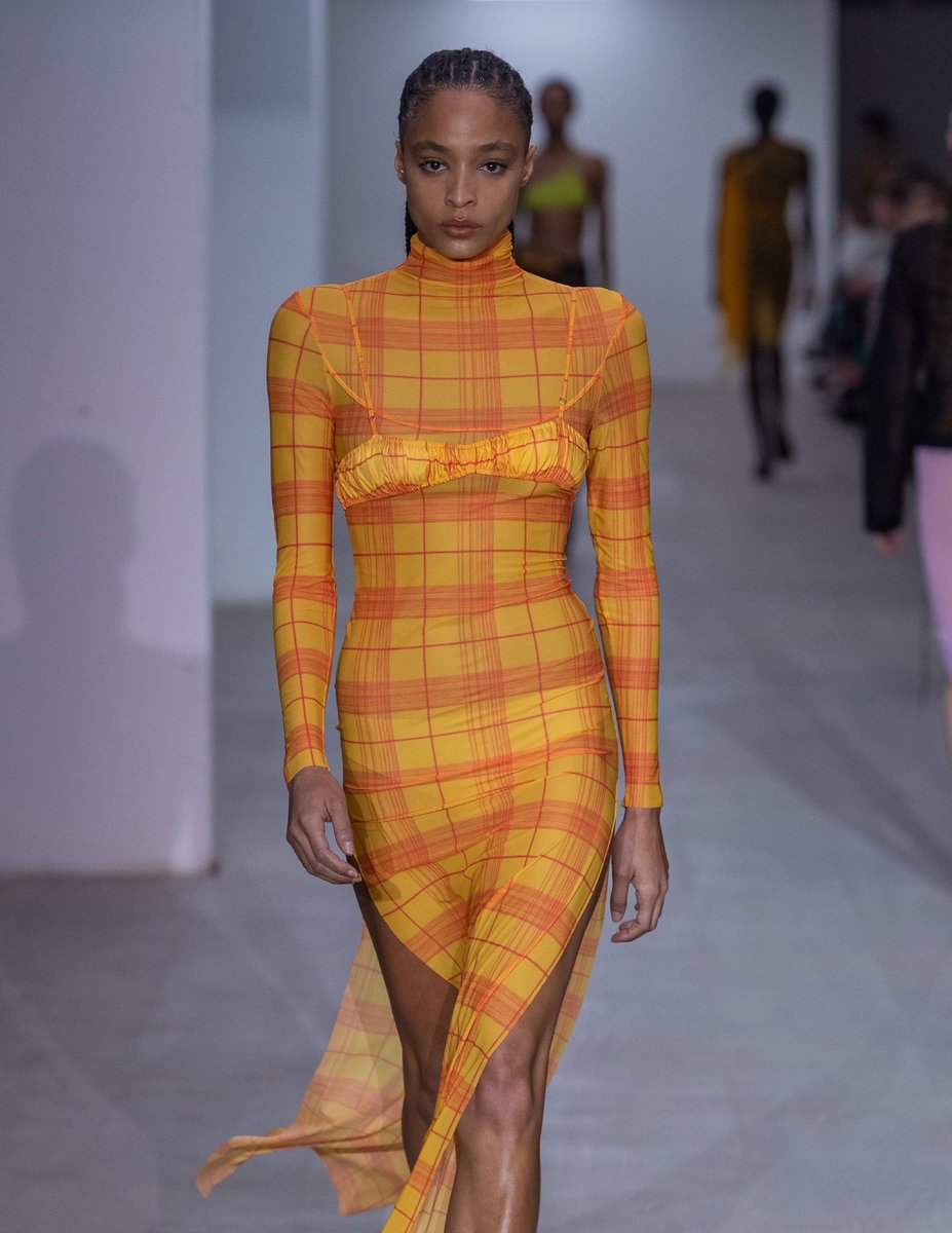 NataalMedia's tweet photo. Read Nataal's report on the most exciting emerging designers at London Fashion Week SS20.
https://t.co/2KrSnPFkb4
#NataalMedia #RichardMalone #SupriyaLele #RobertaEiner #AWAKEMode #Eftychia #MartaJakubowiski #RobertsWood #FashionEast #londonfashionweek #LFW #SS20 https://t.co/A9ZzEb55Un