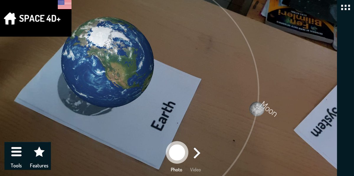 DeveliMezitli's tweet photo. #stem #STEMeducation #yasayaraköğrenme #sanalgerceklik #space4d #fenbilimleri #bilimheryerde Okulumuzda Fen Bilimleri dersinde Space4D Teknolojisini kullanıyoruz.
@ziyaselcuk @MersinMEM @MersinMEM_ARGE @MezitliMEM @AdemKoca46 https://t.co/OQy9pJR9N5