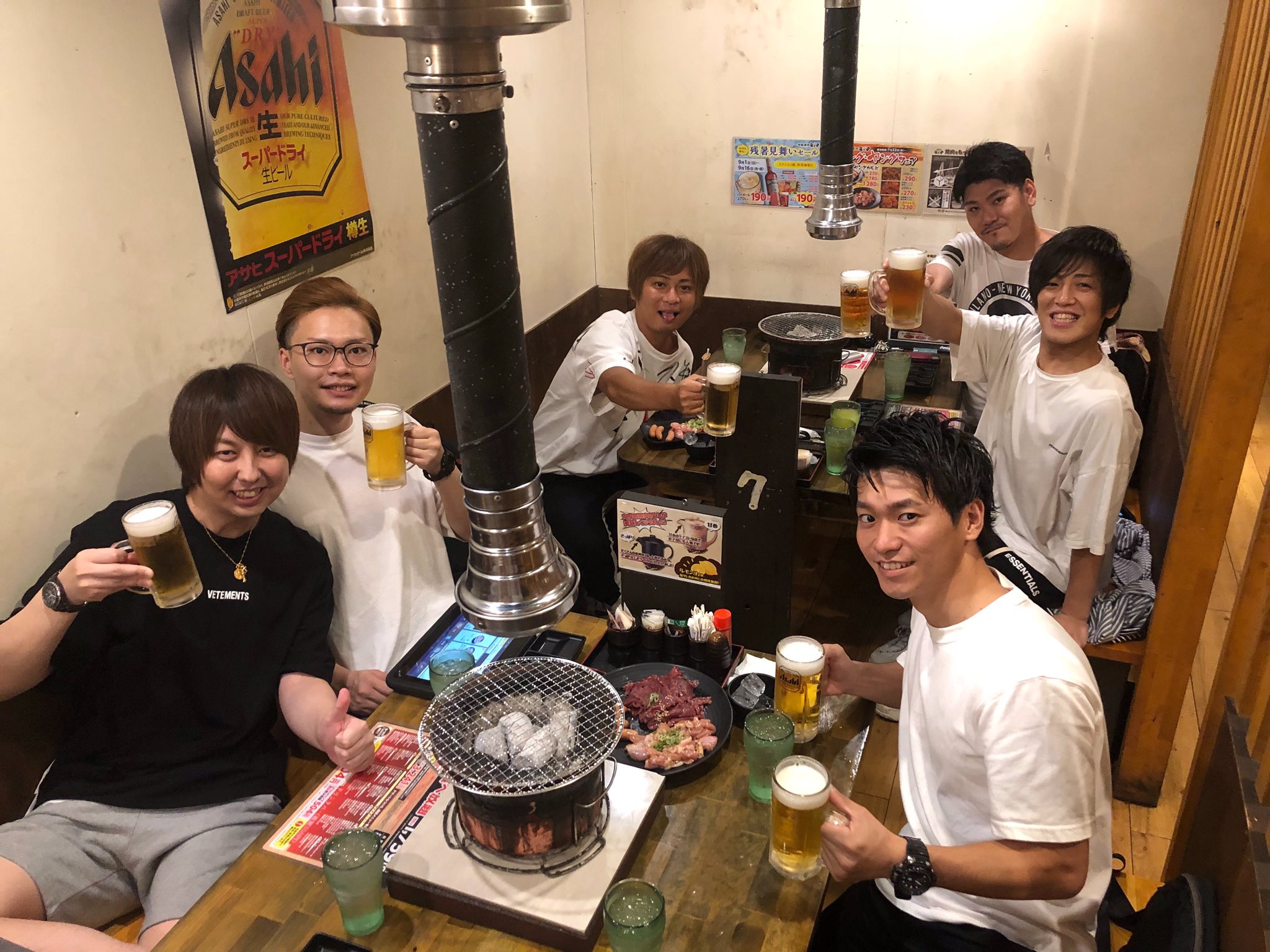 Club Acqua本店 On Twitter クラブアクアです 先日仕事終わりに焼肉 みんな仲良しアットホームなお店ですよ 今日も20時から営業開始 アクア クラブアクア 大阪 道頓堀 ミナミ 歌舞伎町 ホスト ホストクラブ シャンパン