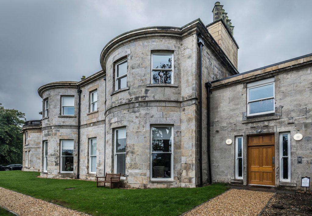 Now is the perfect time to acquire a contemporary home set in truly magnificent surroundings. 
Relocate to the beautiful town of Larbert and take in all the beautifully historic surroundings. 

To find out more, call us on 01324 881244 or visit larberthouseestate.com