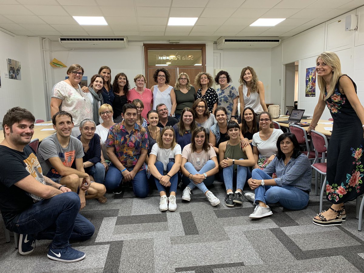 EscolesFEDAC's tweet photo. Establim xarxes cooperatives i col·laboradores amb tots els coordinadors del projecte #LEM de les @EscolesFEDAC , assumim entre tots el gran repte del #lideratge #avuixdemà2024 @LiderenMi7 @FranklinCoveyES https://t.co/FQIiifJiCC