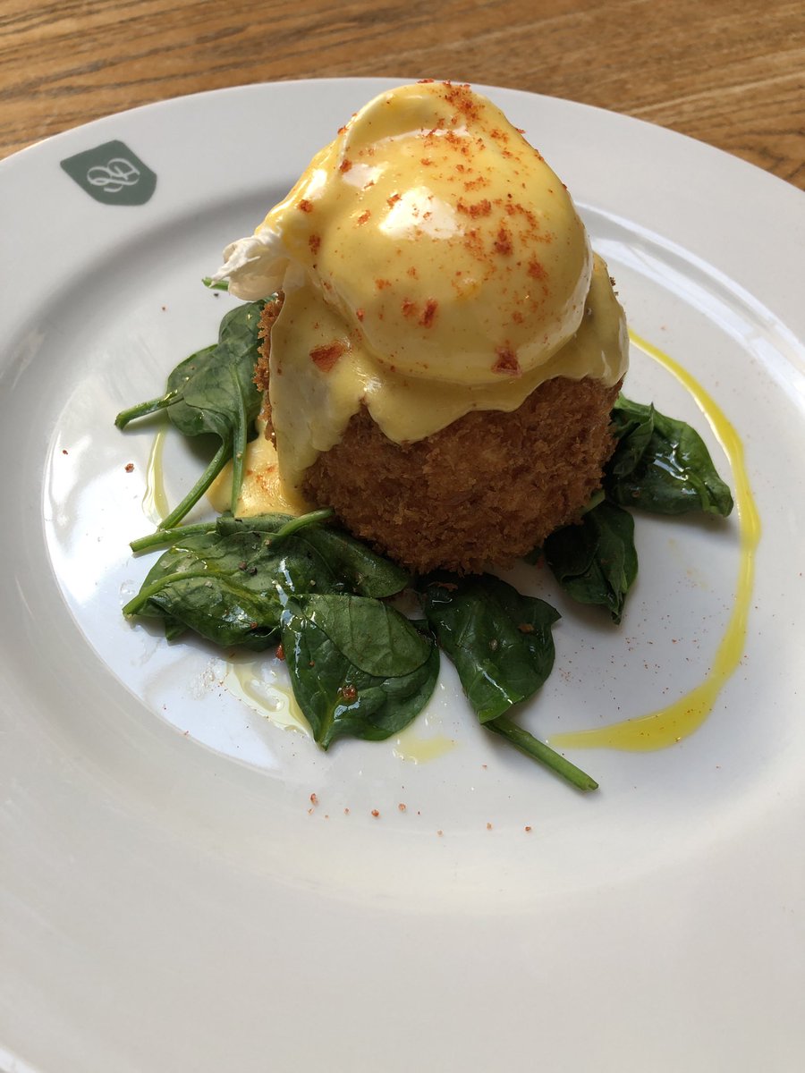 queens arms e17 tweet media