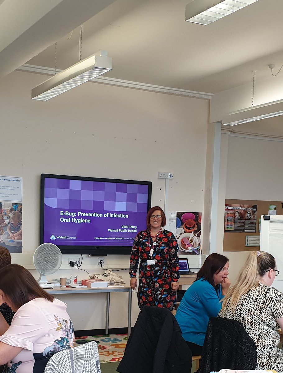 HealthyWalsall's tweet photo. Our final session this morning #oralhealth We hope to provide our attendees with some background information including #oralhealth in #Walsall ,how decay is formed, reducing frequency &amp;amount of sugar and the importance of tooth brushing &amp; fluoride #IPCWalsall https://t.co/VBDLTbDVGD