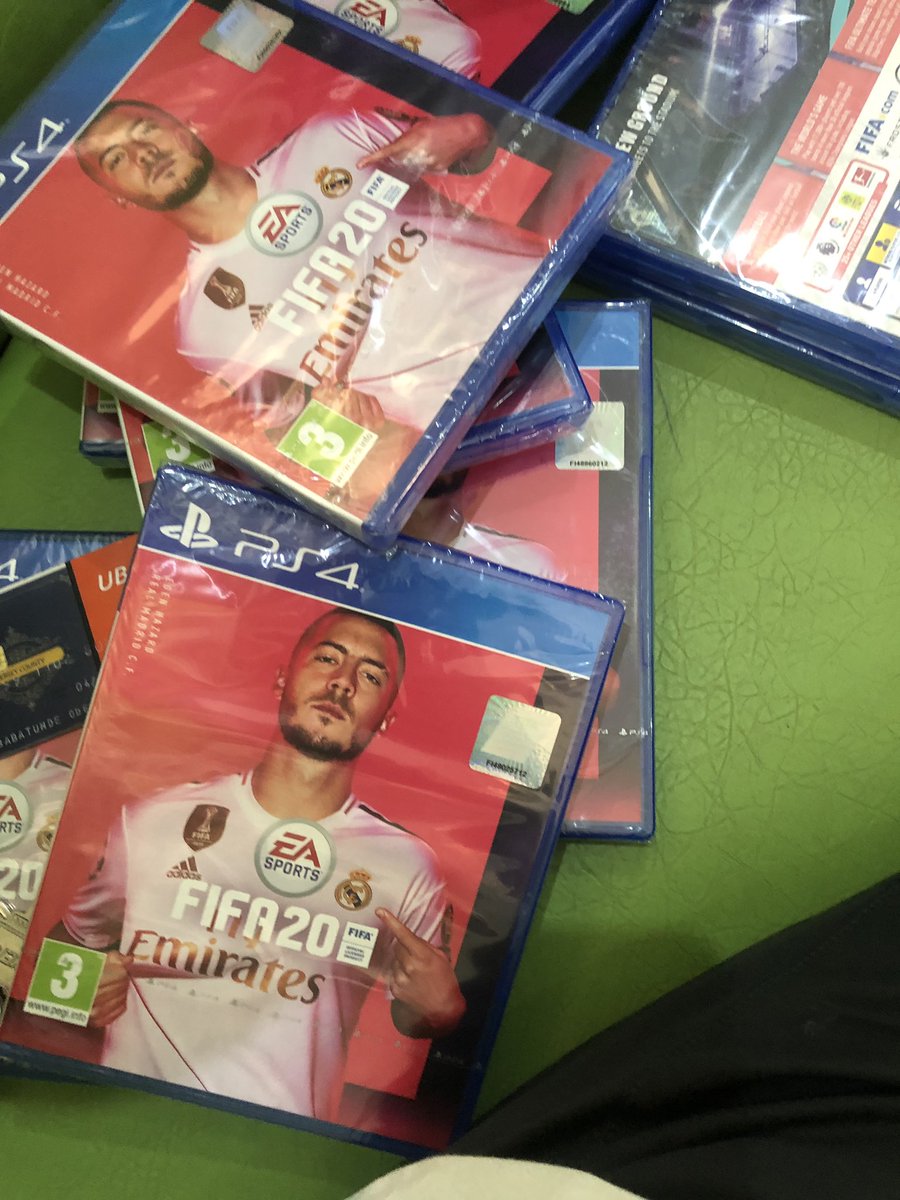 TheTirex__'s tweet image. GUYSSSSSSS!!!!!!!!  Container don land 

Available for XBOX 1 and PS4 consoles