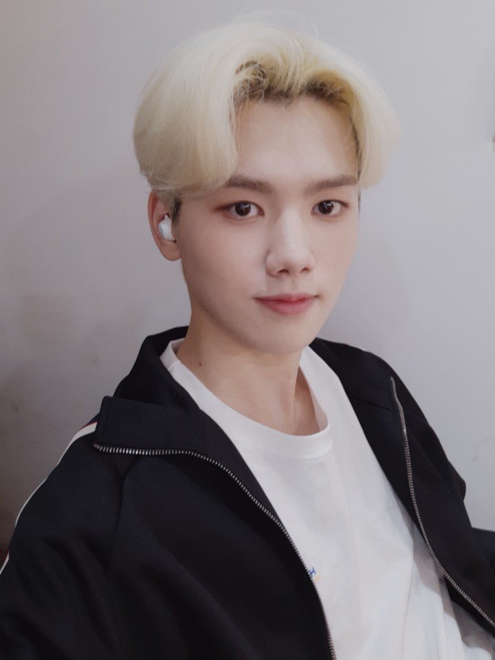 X1 (엑스원) TRANSLATIONS tweet media