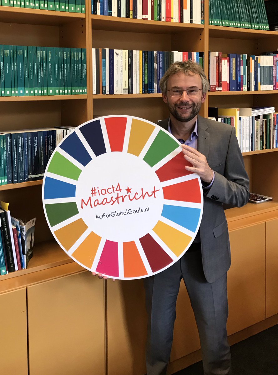”Our Faculty fully commits to the global goals. To me, education is the key to fighting poverty, reducing inequalities and promoting responsible consumption.” - <a href="/janmsmits/">Jan Smits</a>, Dean <a href="/lawinmaastricht/">Law in Maastricht</a> 

#iact4maastricht