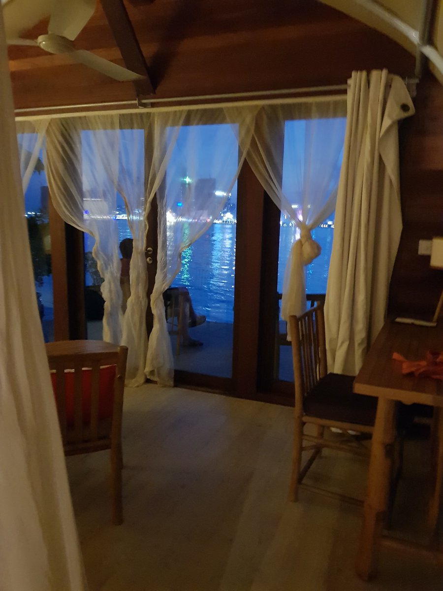Dobboinaus's tweet photo. Our room has life jackets @Nodwink #Floatation #Maads #PNH https://t.co/hYVPjRjFfX