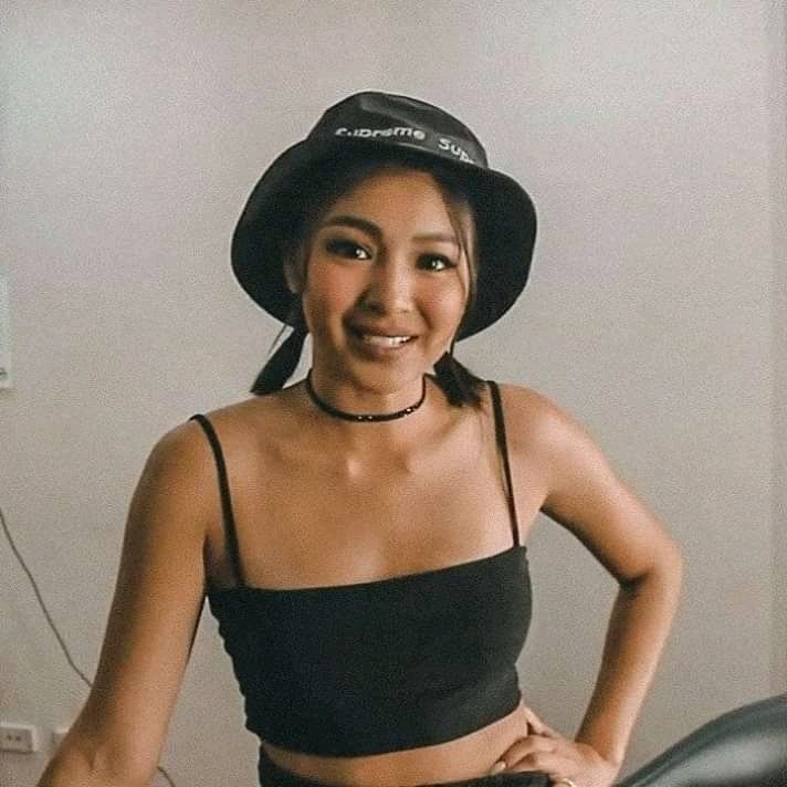 iconiclustre's tweet photo. before they're all bashing u coz of your outfits eih😆😌 https://t.co/4c2gIqGT9o