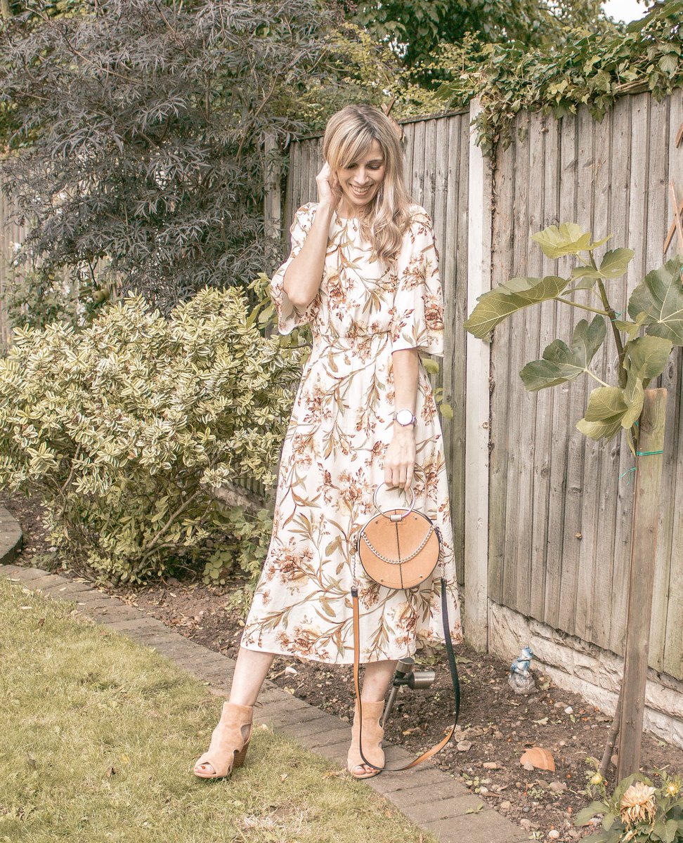 It’s all about autumnal florals on the blog today! katelouiseblogs.com/2019/09/curren…  <a href="/BBlogRT/">BBlog RT</a>   @FemaleBloggerRT  #fbloggers #30plusblogs #40plusblogs