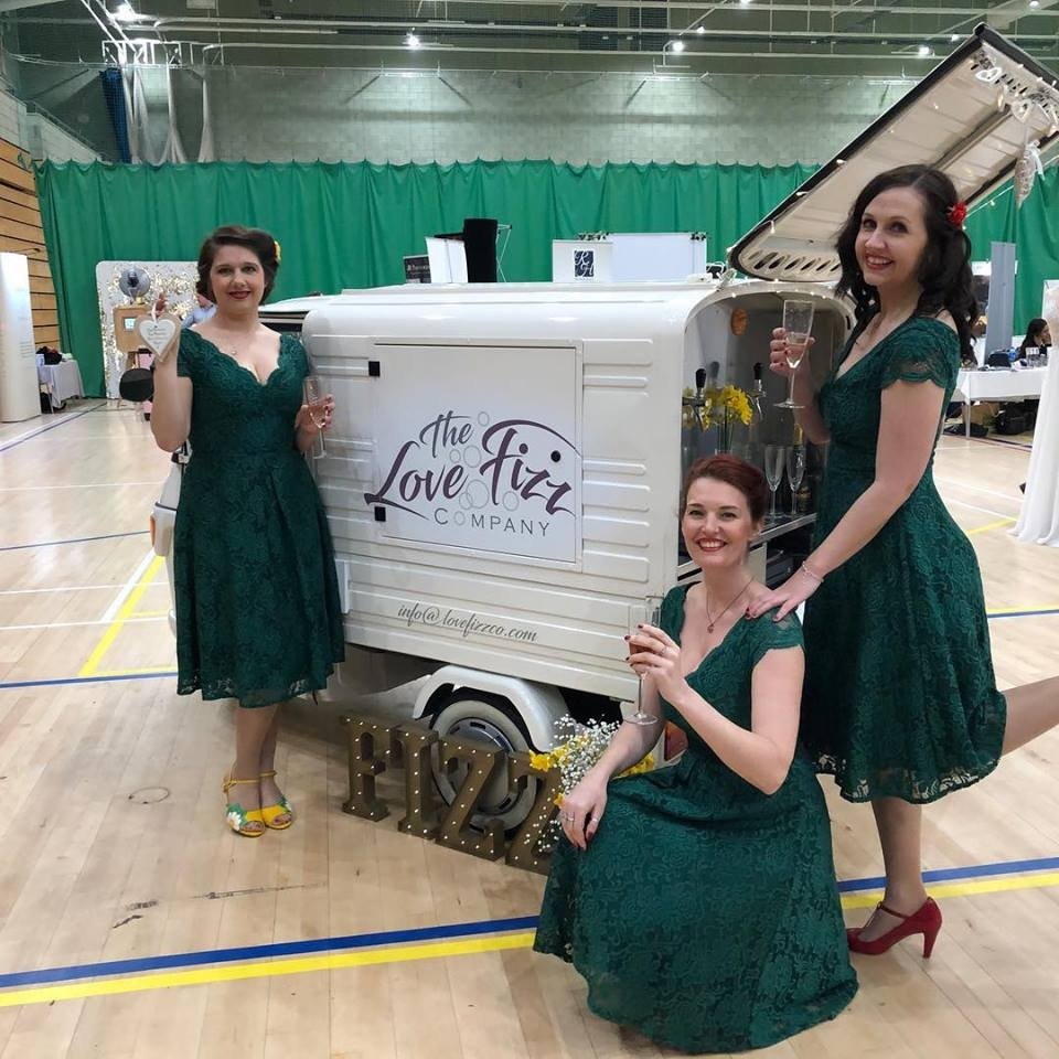 SussexMasons's tweet photo. #Sussex #Freemasons @sussexmasons sharing @DiscoverCacao support for #festival events in the community.. Plenty of fizz at Brighton Chocolate Festival next month thanks to @lovefizzco :)
#prosecco #fizz #bubbles #chocolate #BCF19 https://t.co/UPwnIAC7vx https://t.co/WkOBQI8OCw