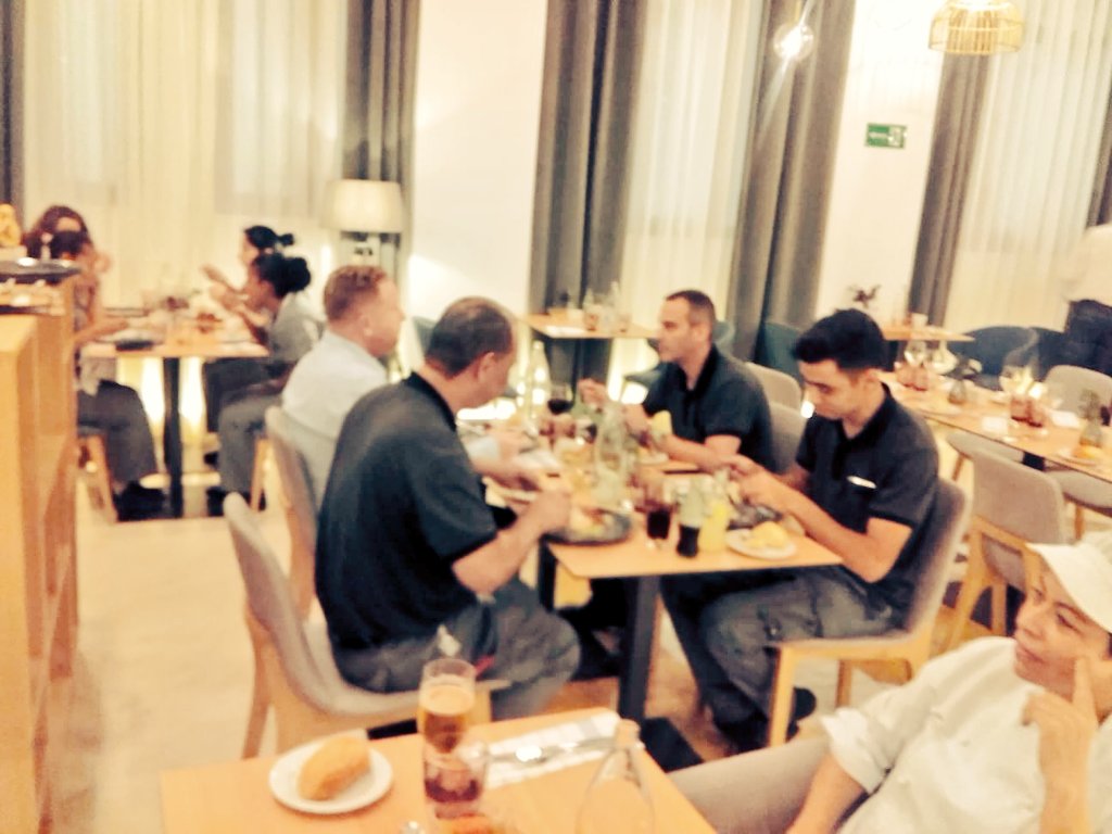 Vicky_egm's tweet photo. Nunca ofreceríamos algo sin probarlo nosotros primero. Veredicto: ¡Comiendo como en casa!
#Pruebadefuego
#Equipoyfamilia @TrypAtocha 
#CuchareandoStewsAndTapas https://t.co/ThGtEbis9r