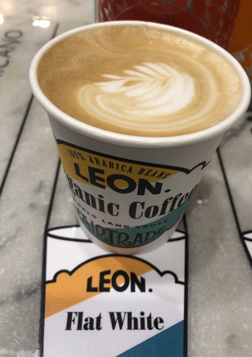 A flat white we can count on... in London’d Westend on a busy Saturday shopping evening...#coffeehypeldn #flatwhite #Revive