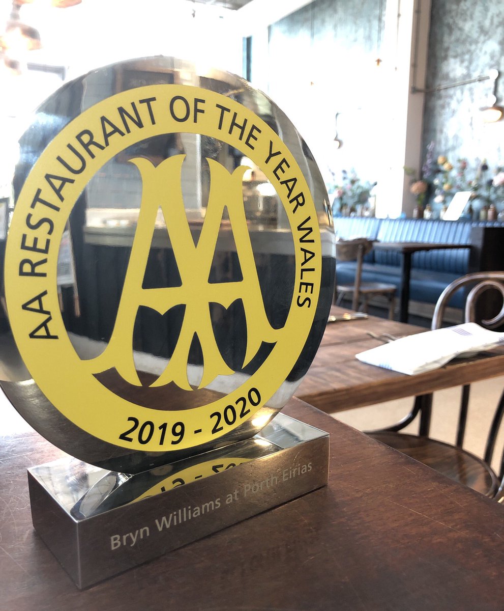 AA Restaurant of the year for Wales 🏴󠁧󠁢󠁷󠁬󠁳󠁿, can’t tell you how proud I am of the whole team <a href="/BrynPorthEirias/">Bryn Williams at Porth Eirias</a> for all there hard work and consistently pushing us forward 👏👏👌😘,thanks for a fantastic night  <a href="/AAHospitality/">AA Hospitality</a> 👏👏👏