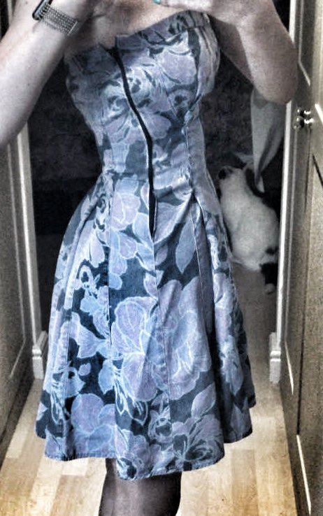 stuhhigh_suezUK's tweet image. From grannies old skirt to new dress - daughter walking the walk in #RecycleWeek2019