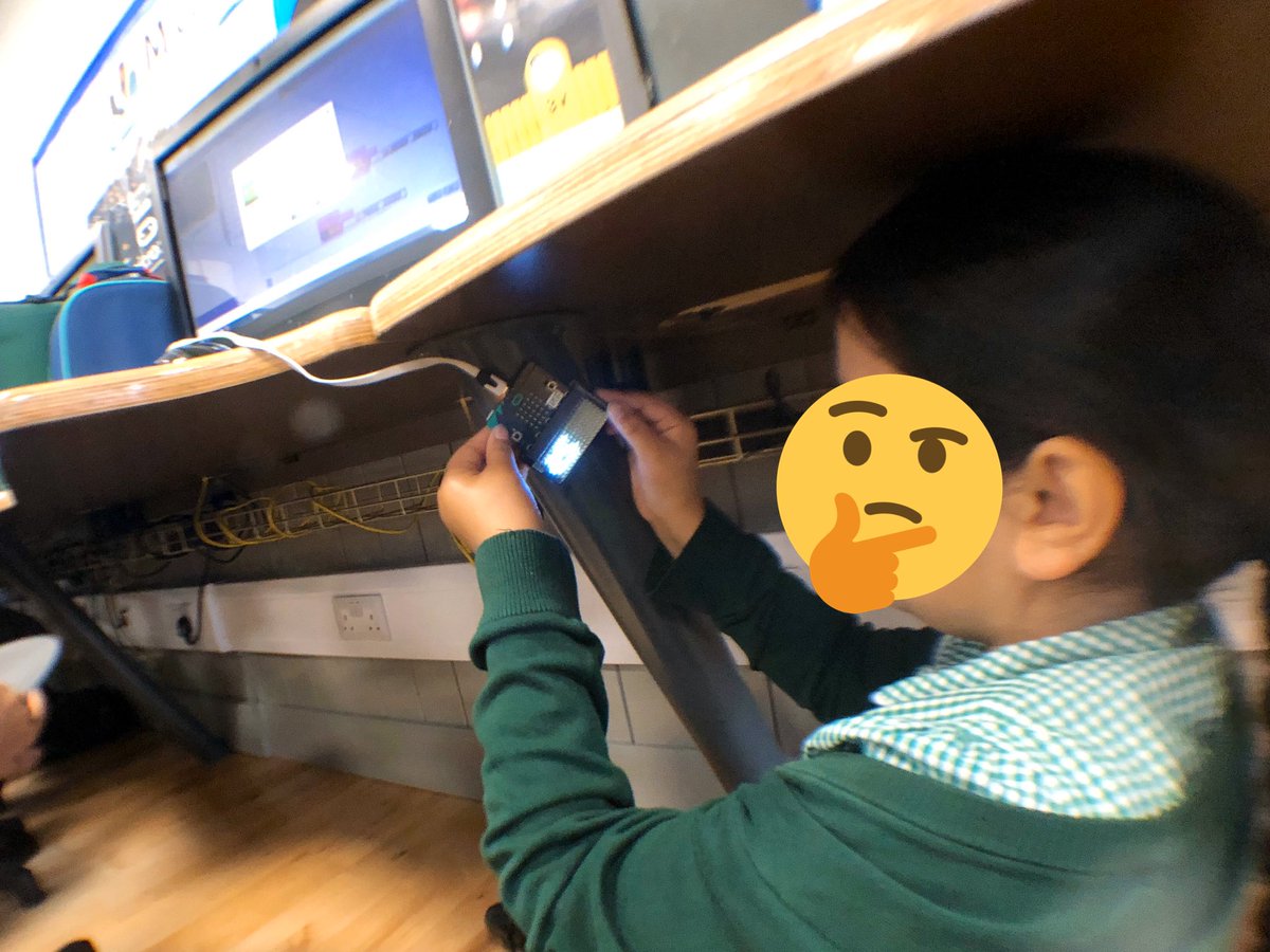 AlwaysComputing's tweet photo. Fab #MicroBit lesson with yr5 this morning.
Using the #ScrollBit by @Pimoroni for some extra LED awesomeness, we made temperature and light level data loggers.
Obviously they had to climb under the tables to see how dark it was!!! 🤣🔦 https://t.co/QdbQ8QtrPR