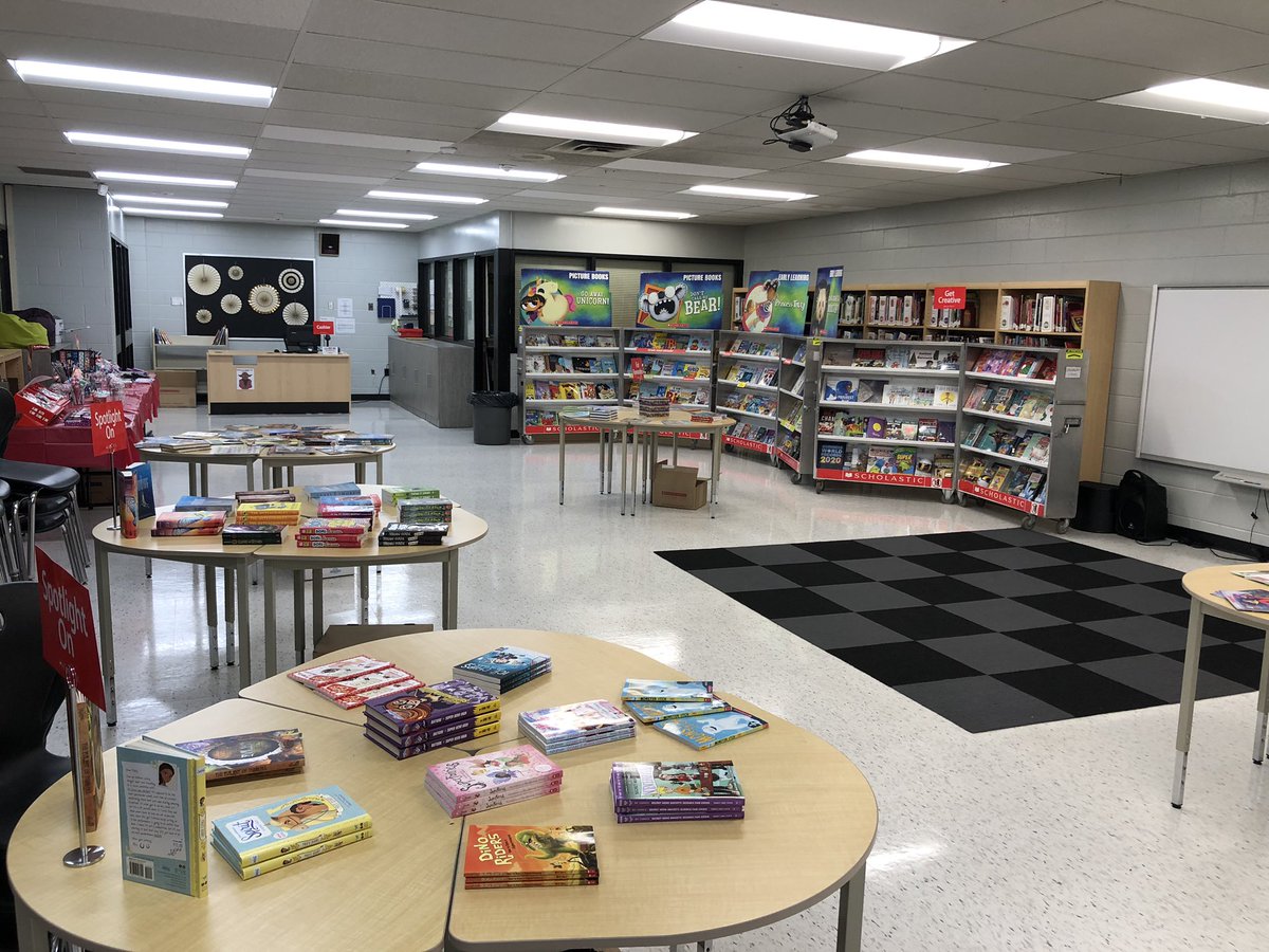 mrsocoin's tweet photo. A very big thank you to all of the volunteers who came in over the past two days to help set up the Scholastic Book Fair at @JanetLee_HWDSB. It looks amazing! Don’t forget to check it out tomorrow night during our open house from 5:30-7pm. @CostaPopovi https://t.co/MVeCpJUqc0