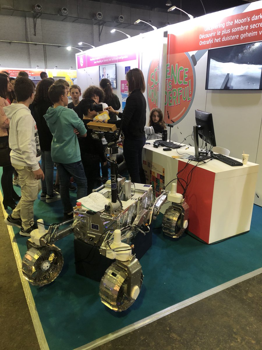 LUVMI_rover's tweet photo. Fly me to the Moon at #RiDaysEU
 #ScienceIsWonderful  #H2020 @MSCActions #luvmirover https://t.co/UrVhcmE7cN