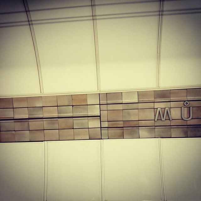 Medvidekpu's tweet image. Největší řeznictví v Praze. #metrogram #metro #praha