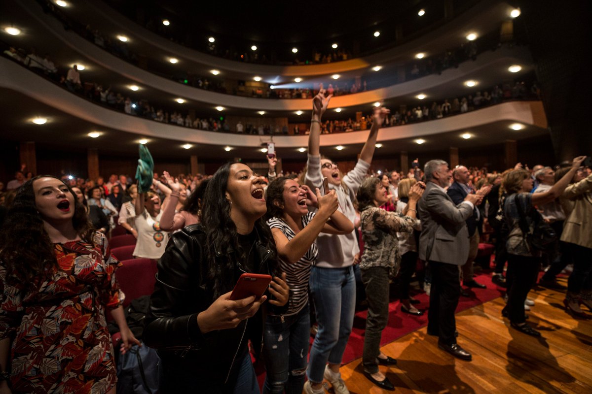 IICbaires's tweet photo. 9/04/2019:Teatro Coliseo al completo para la única función en América Latina del Sanremo Giovani World Tour. Una gran noche de música Italiana. Reviví la experiencia con el especial de la Rai sobre el concierto https://t.co/FwEF8wDDGT @ItalyinARG @teatro_coliseo #SGWT @ItalyMFA https://t.co/neJnD0Ww7e