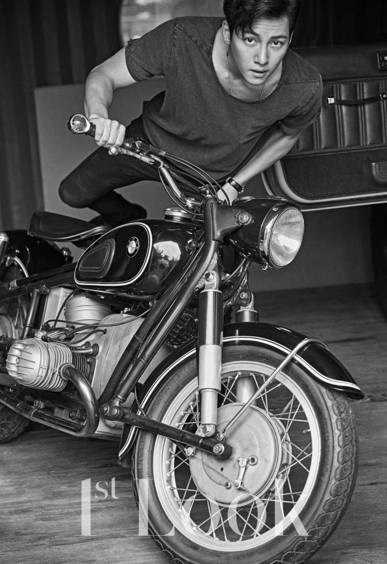 dorameiradiary's tweet photo. 📸| Ji Chang Wook será capa da revista 1st Look que estará disponível a partir do dia 26 de setembro https://t.co/C9b689dVwF
