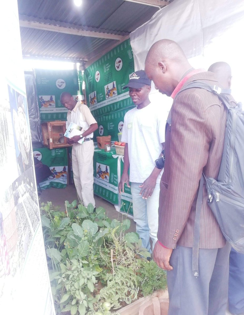 Viewers are more interested with the portable bed, a motivation to grow vegetables within  limited spaces in townships. In the picture is Lufeyo Aron a farmer from Dedza explaining how permaculture works.
#agriculturefair
#Blantyre