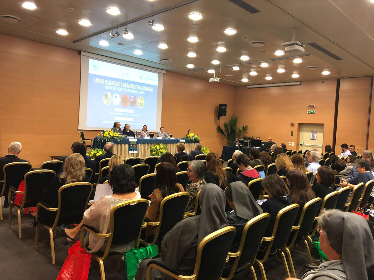 Grande successo per l’avvio della XXXI edizione del Seminario di Formazione Europea!
Il tema di quest’anno: “Il lavoro qualificato e infrastruttura formativa-bisogni del Paese e del mercato del lavoro”.